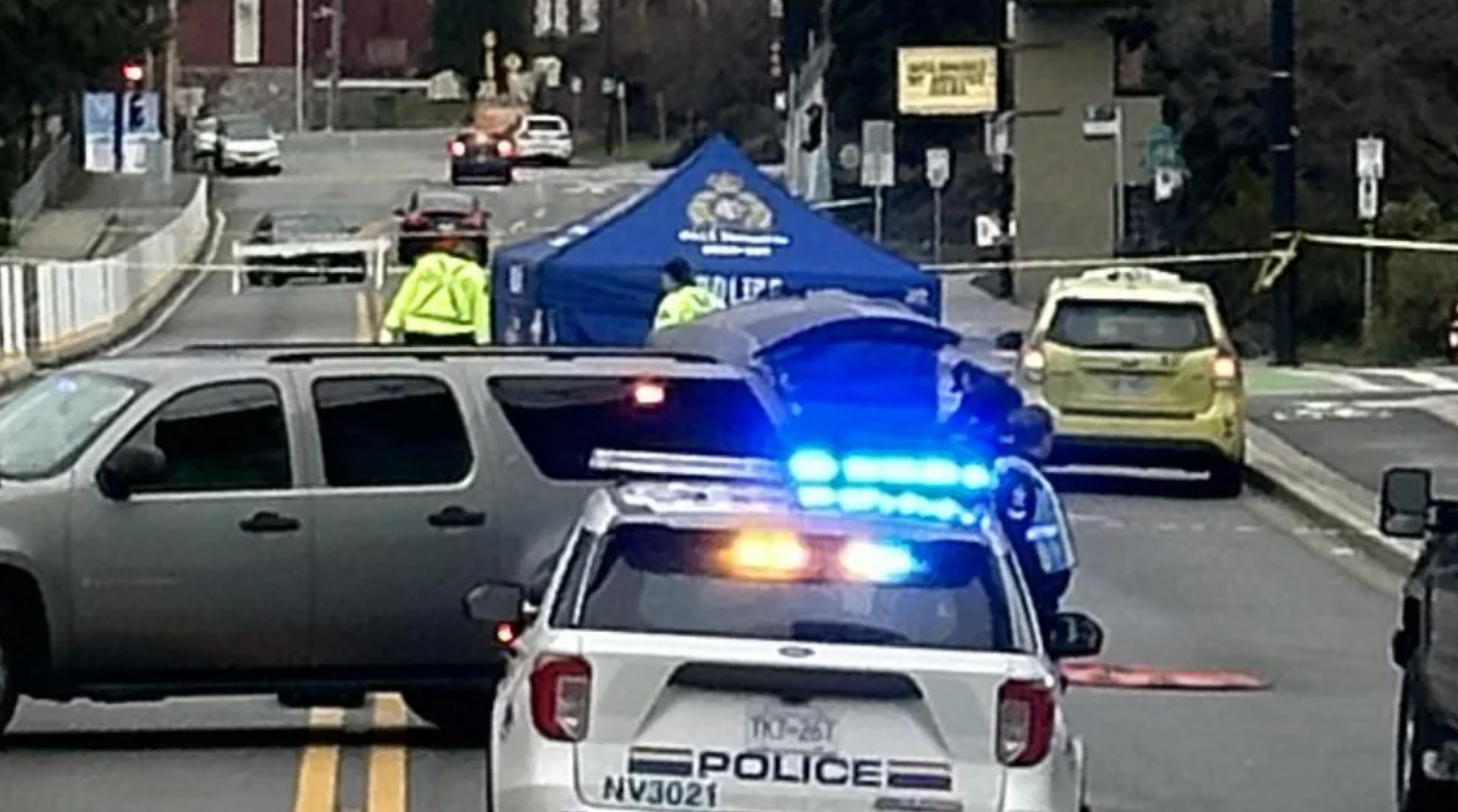 Police after traffic collision on Forbes Ave.